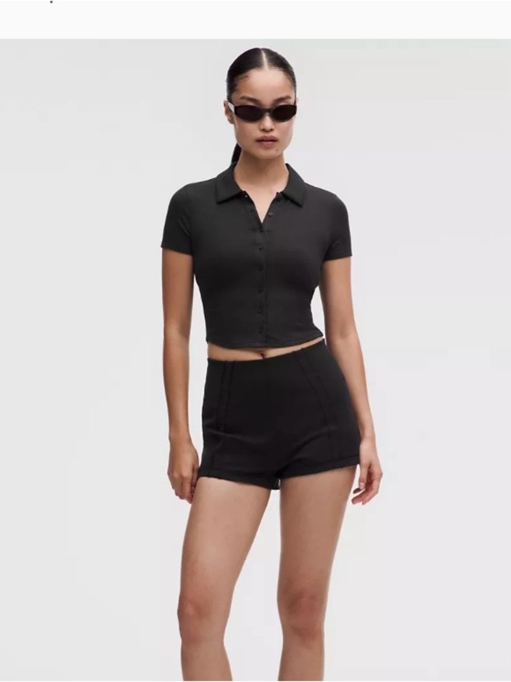 lululemon athletica Button-Up Collared Short-Sleeve Shirt. Size.M. Color. Black
